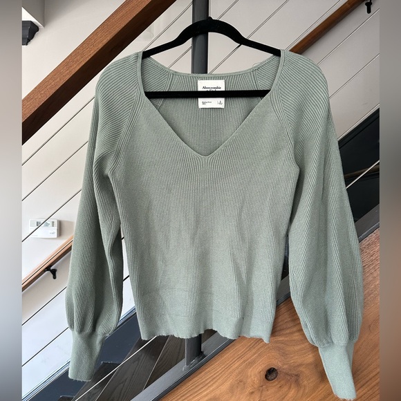 Abercrombie Sweater - Picture 3 of 3